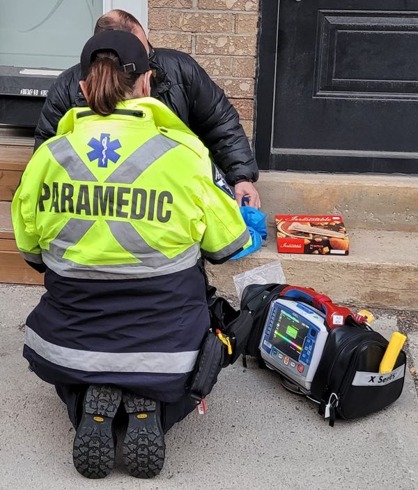 Repenser les écarts salariaux entre les paramédics et les premiers répondants pompiers