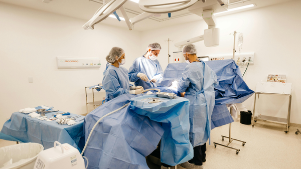 Operationen bei CED
