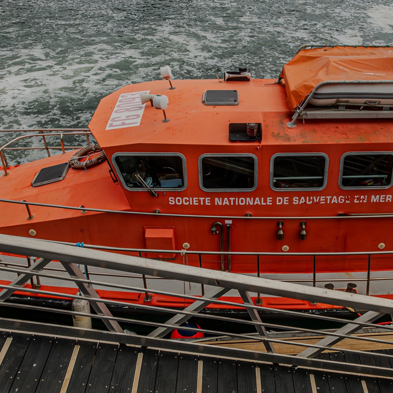 Le port de Concarneau, vedette secouristes, Fujifilm X30