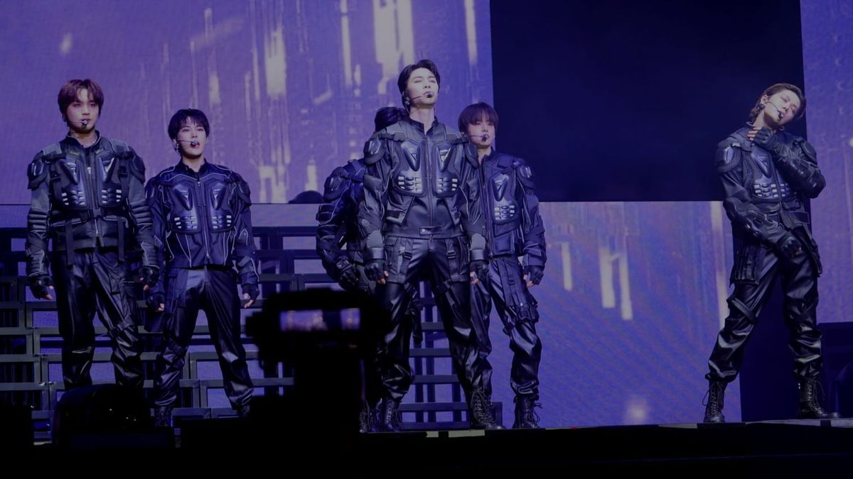 NCT 127 performing at Newark 