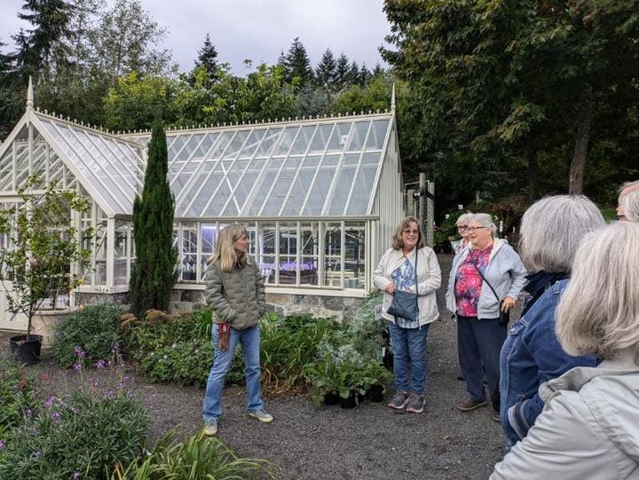 Robin Hood Garden Club marks 20 years