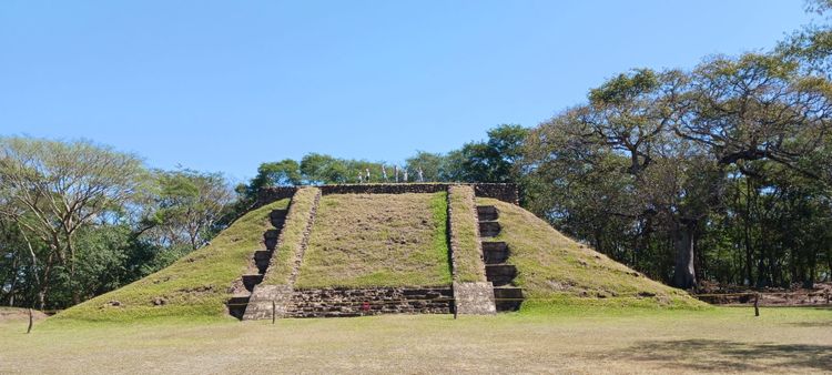 Waterfalls and Ruins: A Weekend in Suchitoto
