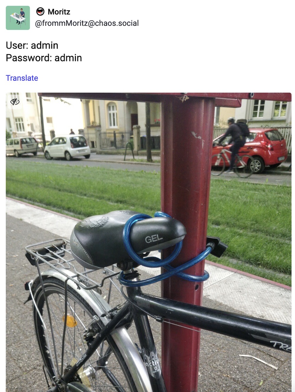 Moritz tweet: "User: admin / Password: admin" followed by a photo of a bicycle badly locked up with the chain around the bike seat.