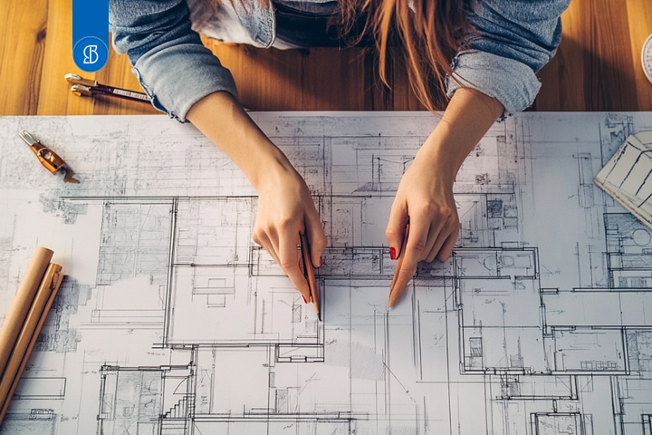 Foto de Arquiteto Trabalhando em projeto.