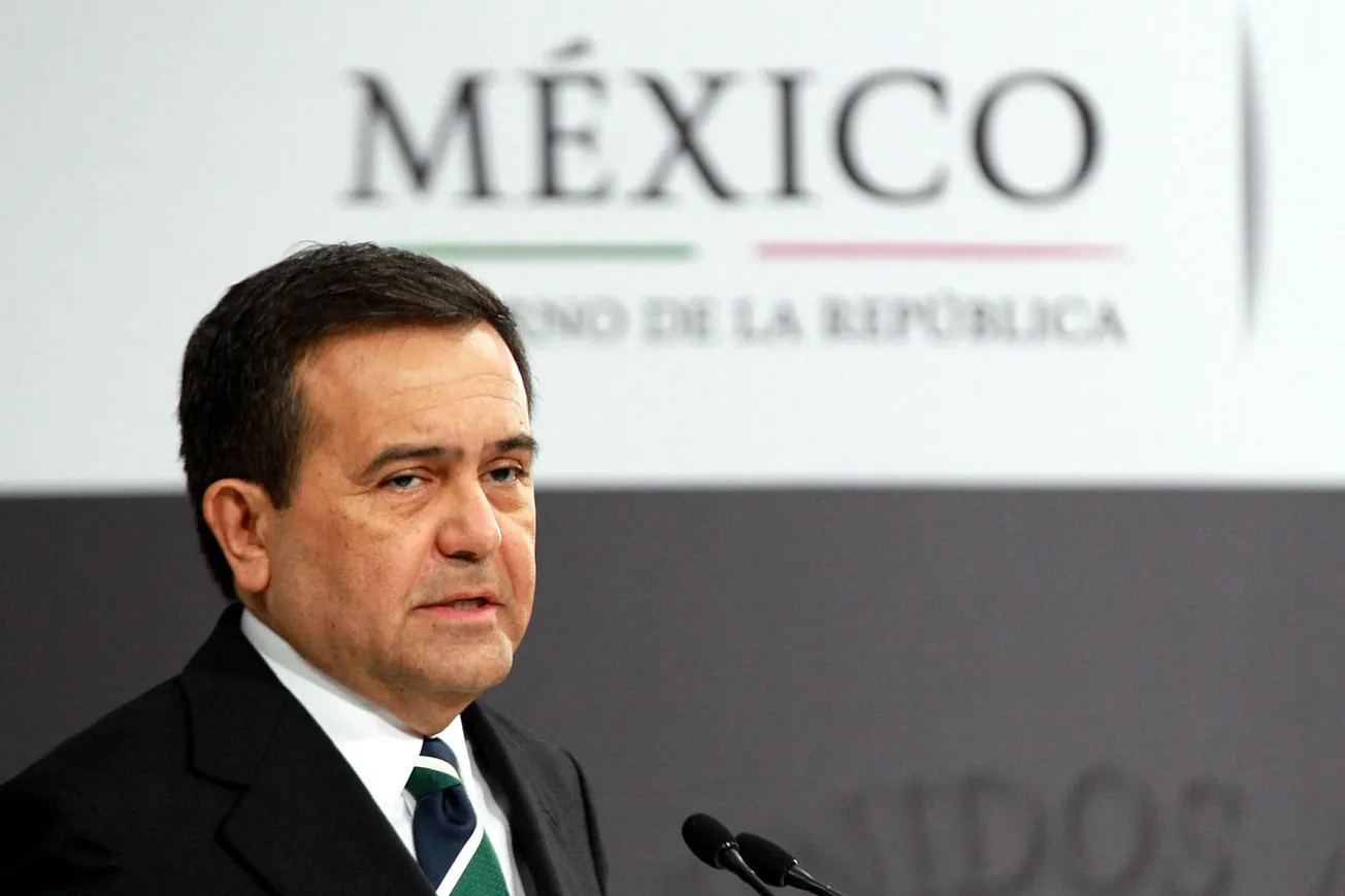 México reconoce que la renegociación del tlc está frenando la inversión