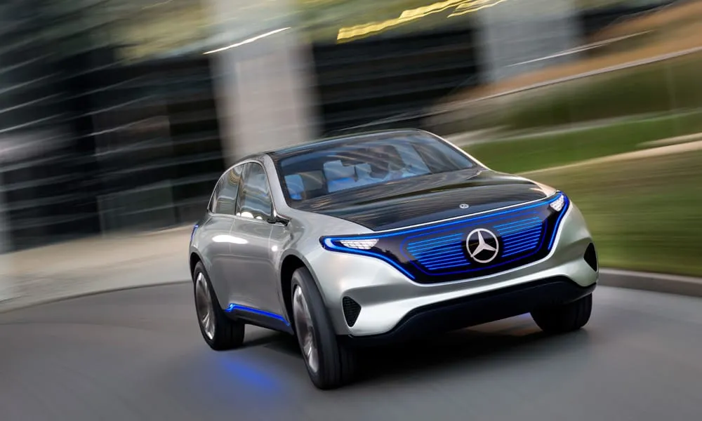 Mercedes Benz pone primera piedra de su planta de baterías en EU