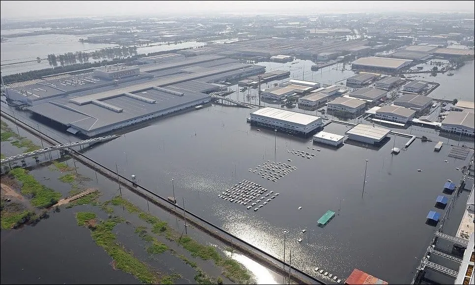 Honda detendrá producción del fit y hr-v tras inundación en Celaya