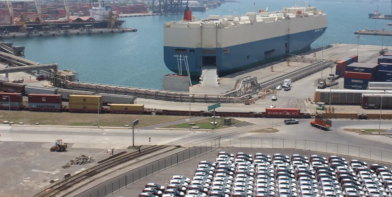 El Puerto de Lázaro Cárdenas ha movilizado más de 270 mil vehículos en 2019