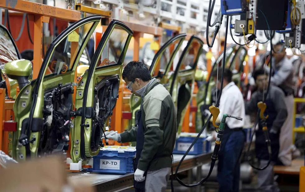 Ford detiene producción en planta de cuautitlán por protestas de cnte