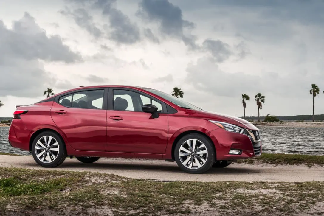 ¿Quieres ser de los primeros en tener un totalmente nuevo Versa 2020? ¡Solo hay 1000 en preventa!