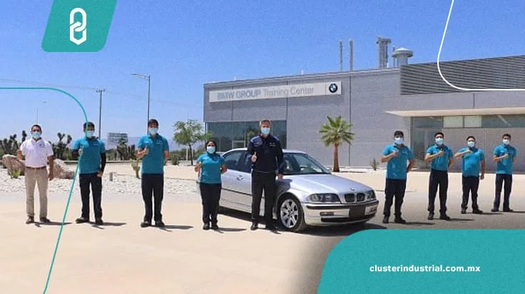 Jóvenes restauran a Franky en BMW San Luis Potosí