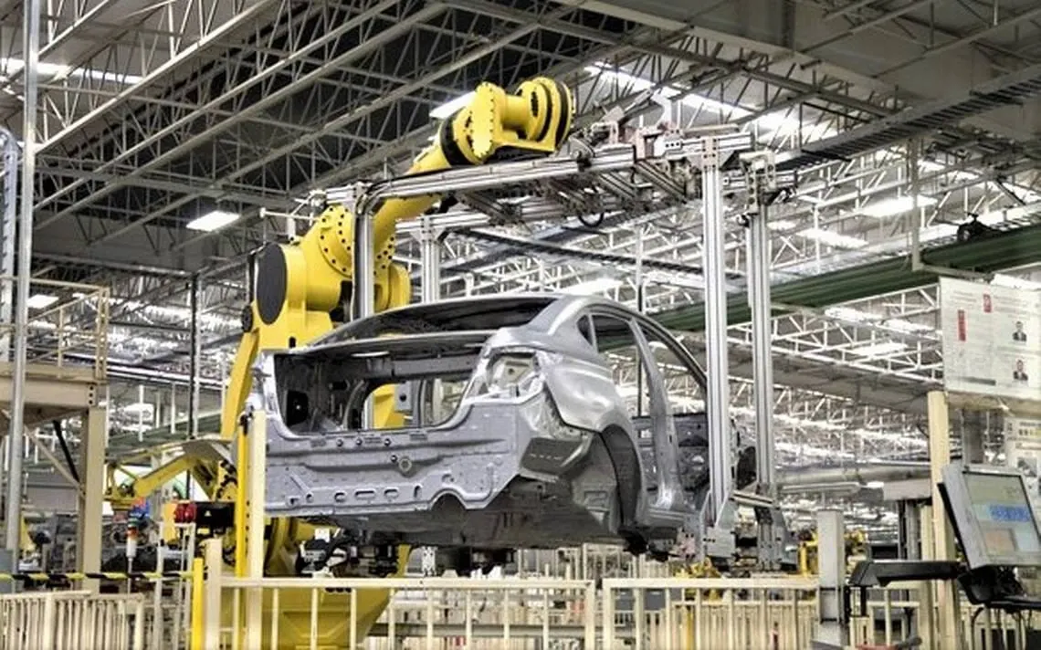 Colaboradores de Nissan en paro por mantenimiento de planta