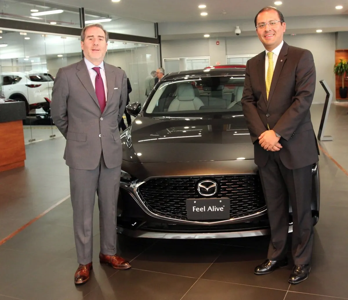 Santander y Mazda de México integran alianza para crédito automotriz