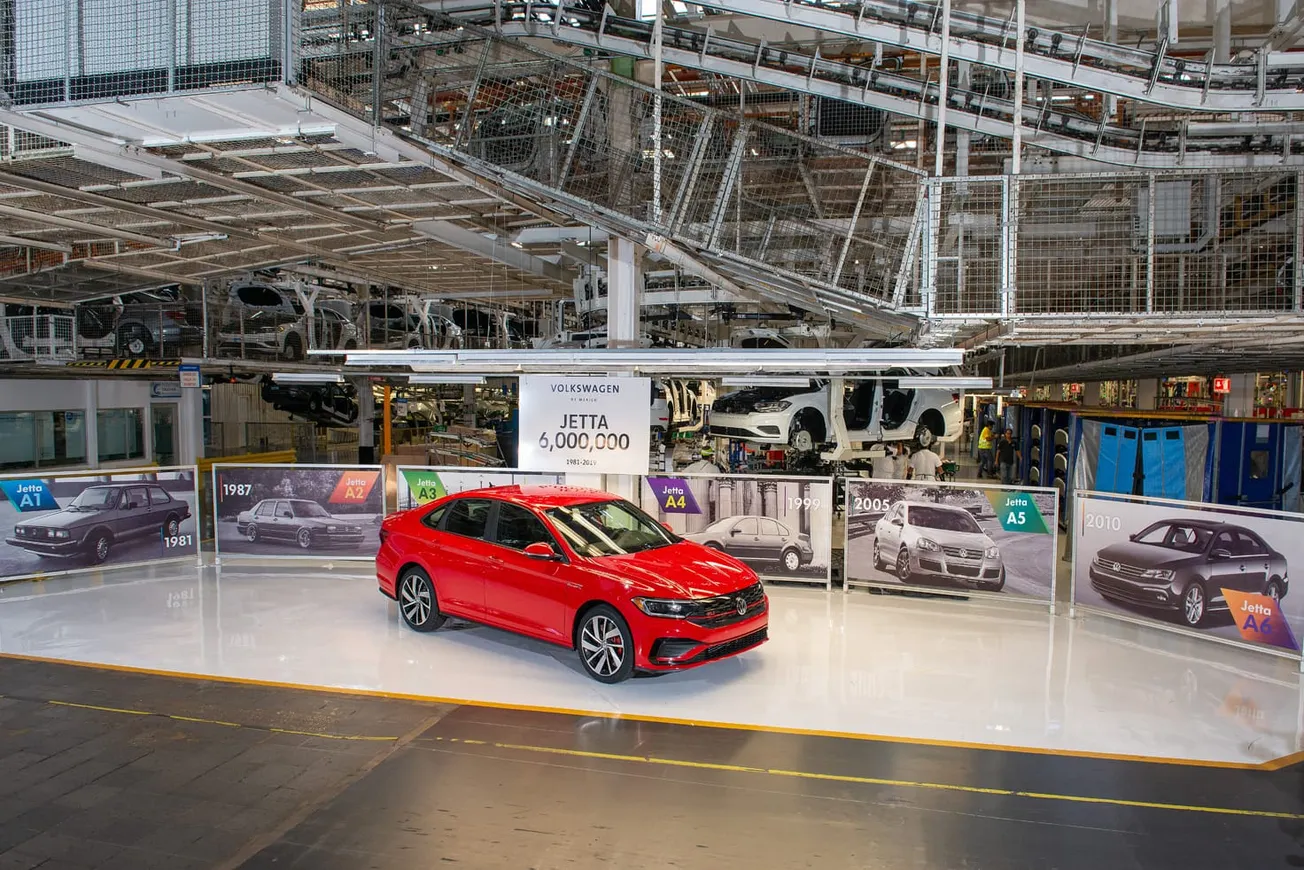 Volkswagen produce 6 millones de unidades del modelo Jetta en Puebla