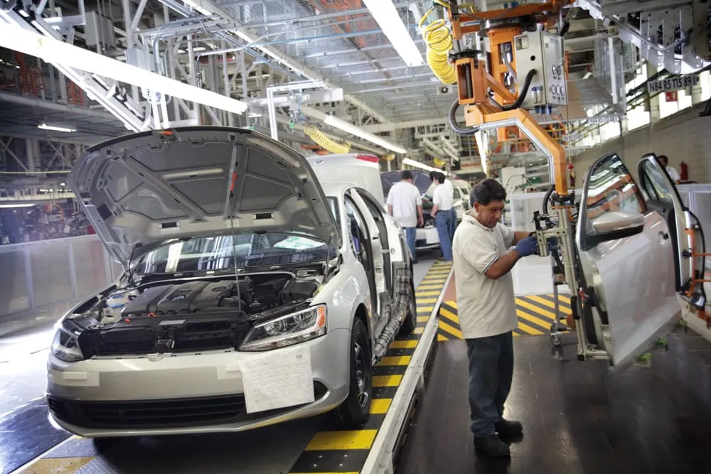 Sin Nissan, envíos de de autos avanzan 8.1% en abril