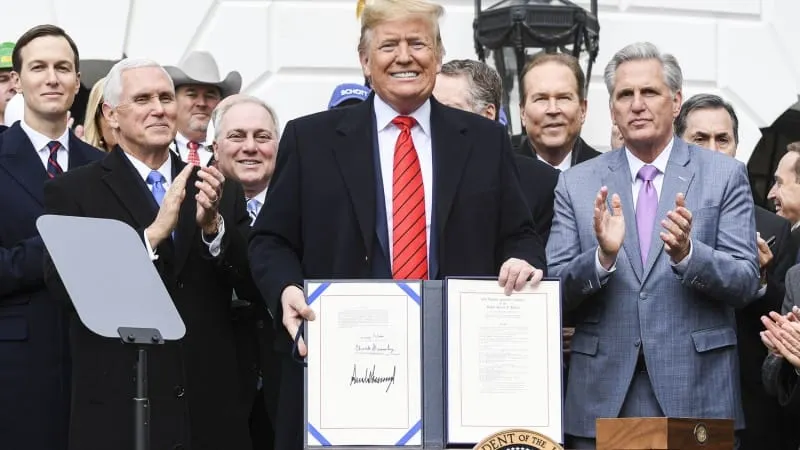 Trump firma el TMEC, solo falta Canadá por ratificar