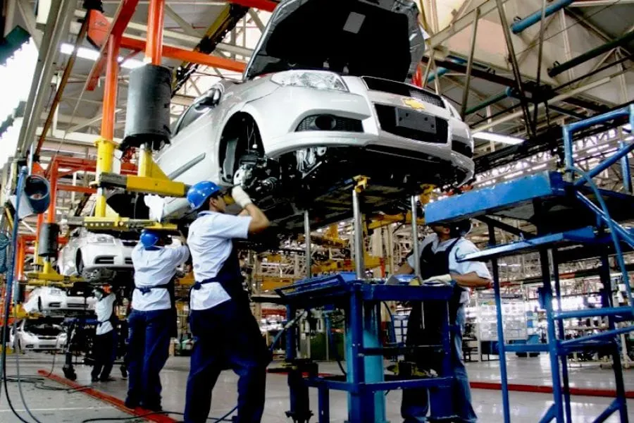 QUERÉTARO concreta proyectos de inversión en el sector automotriz