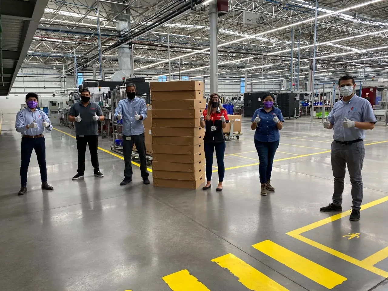 Brose Querétaro entregó caretas a médicos del estado