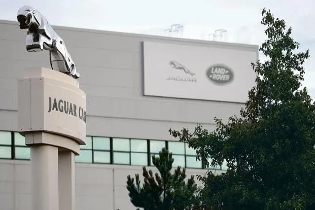 Siguen los despidos en la industria automotriz del Reino Unido