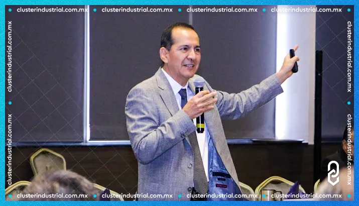 Cuauhtémoc Acevedo Toledo asume la presidencia de AMIQRO