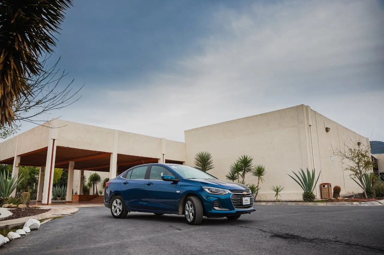 Inicia venta el Chevrolet Onix 2021, principal rival del nuevo Versa