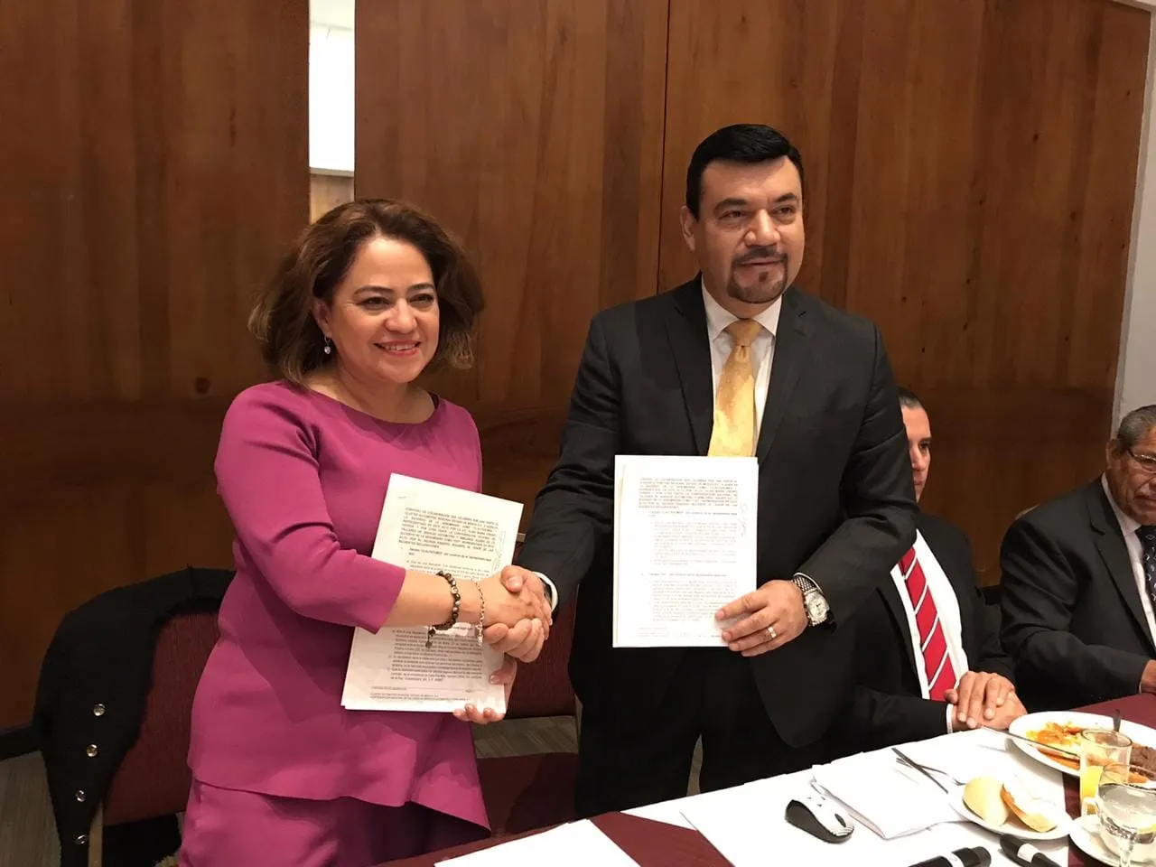 Firman convenio de colaboración CNT y Clautedomex