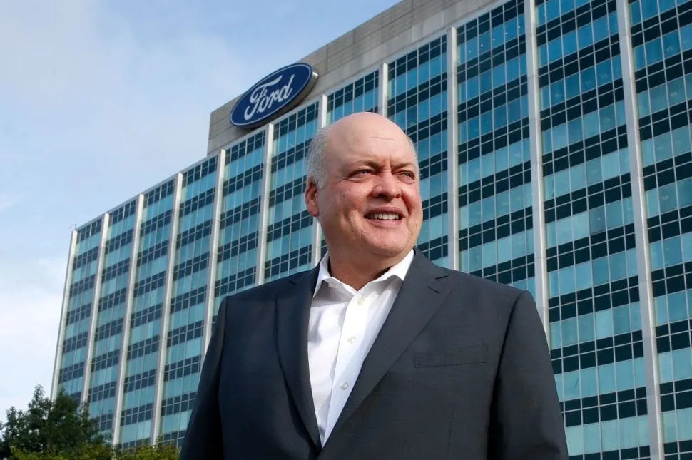 FORD recortará 7000 empleos globales