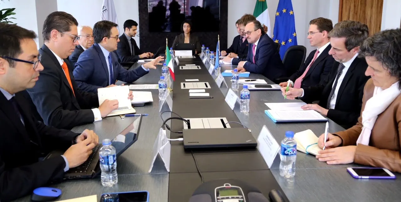 Ildefonso guajardo se reúne con vicepresidente de la comisión EUropea