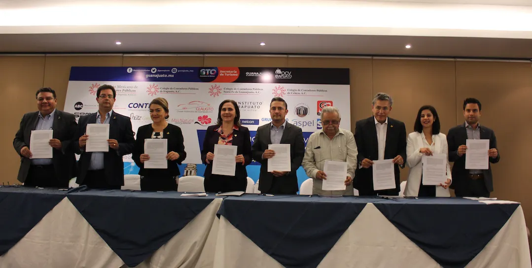 CLAUGTO y el Instituto Mexicano de Contadores Públicos firman convenio