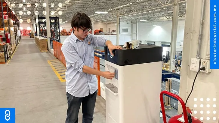 Impulsora instala máquinas que generan agua en Nuevo León