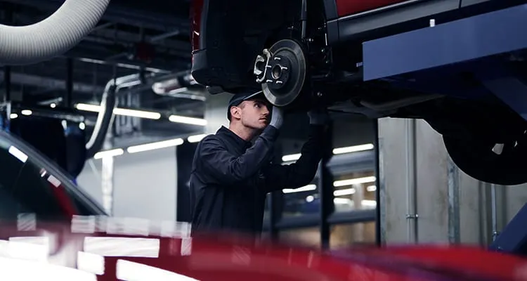 Mazda estrena servicio express de mantenimiento en 45 mins o gratis