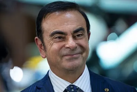 Consejo de NISSAN vota para destituir a Ghosn como Presidente