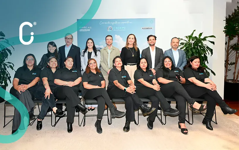 Mujeres abren camino en el autotransporte de carga con programa de Daimler Truck México