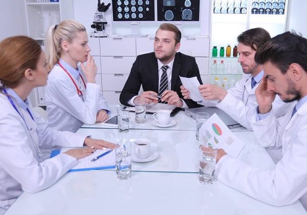 Оценка клиники при её покупке или продаже