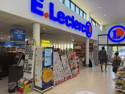 Comment les cartes Pokémon sont devenues un levier d’attractivité pour la GMS