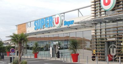 Dans le rôle de Laure, community manager : « chez Coop Atlantique, j'accompagne la communication de 164 magasins »