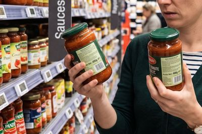 C'est quoi la "Skimpflation" ? Ou quand la qualité se dégrade, l'étiquette ne bouge pas