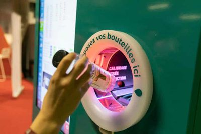 Green big, la start-up qui réduit le plastique en paillettes, s'installe dans les supermarchés