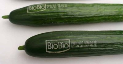 Le tatouage comestible, l'initiative pour supprimer le plastique des rayons fruits et légumes bio