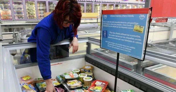 Licencié du magasin pour avoir récupéré des pizzas périmées : mais en vrai, que font les magasins des invendus alimentaires ?
