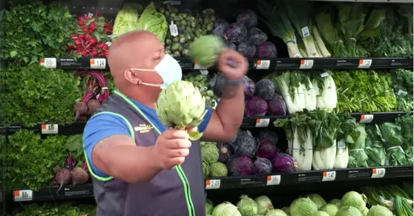 Comment Walmart communique sur ses pages Facebook