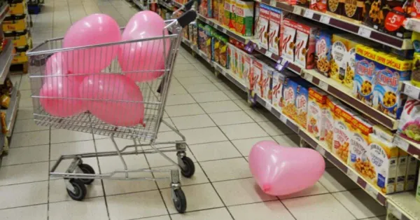 « Il faut faire la part des choses » : comment tiennent ces couples 100% grande distribution