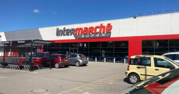 Les bornes électriques en zone rurale, un défi pas si simple pour la grande distribution
