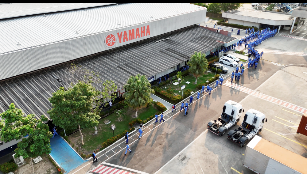 Linha de montagem de motocicletas na fábrica da Yamaha Motor em Manaus