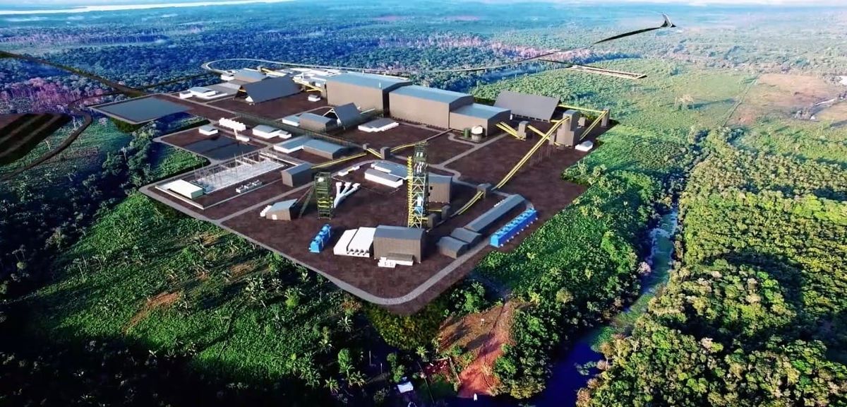 Planta industrial do Projeto Potássio Autazes, com estruturas, tubulações e edifícios em uma área verde
