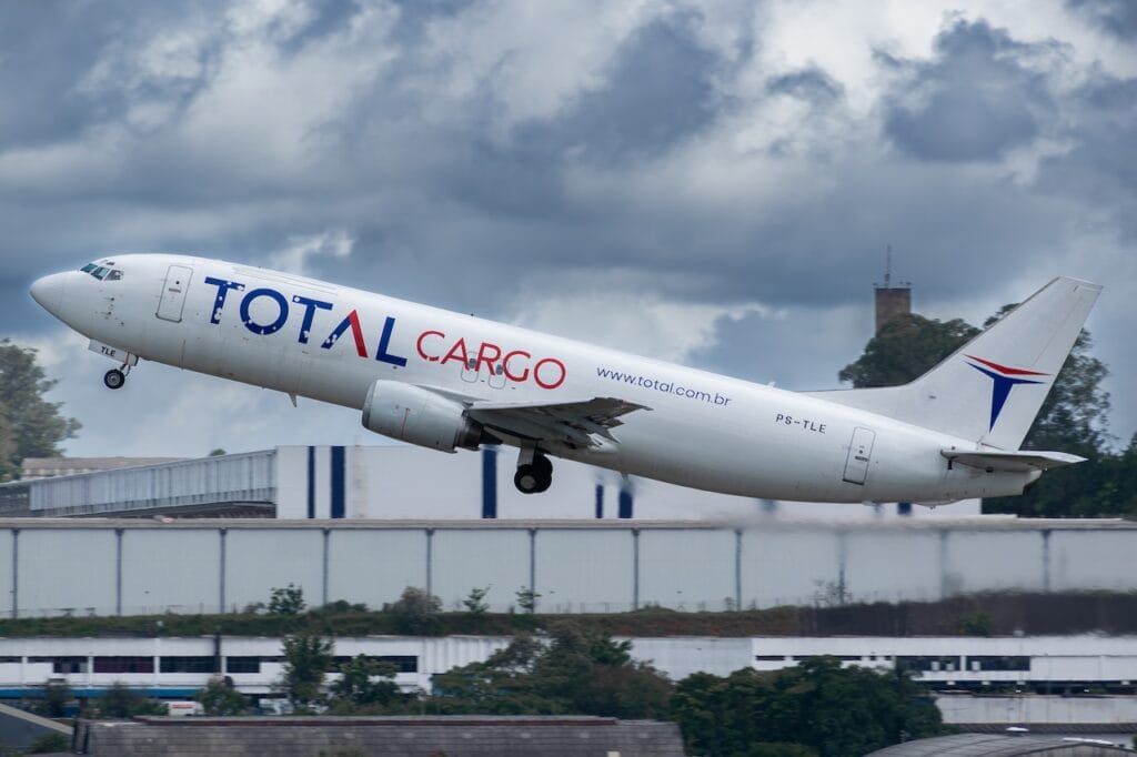 ANAC avalia suspender operações cargueiras da Total Linhas Aéreas após falhas de segurança