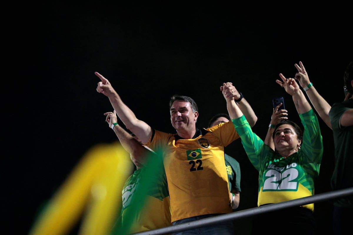 “A BR 319 vai sair, a Zona Franca vai continuar firme e vou investir muito para gerar emprego e oportunidade”, afirma Flávio Bolsonaro