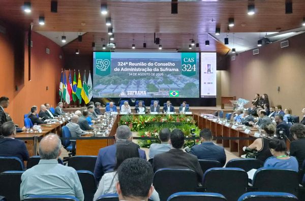 Ministro Márcio Elias Rosa presidindo a 324ª Reunião Ordinária do Conselho de Administração da Suframa (CAS) em Manaus
