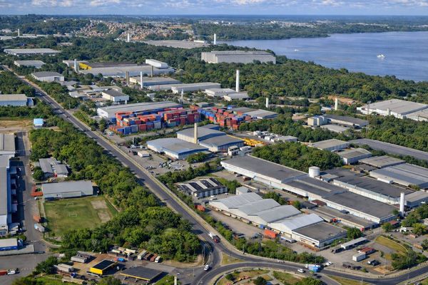 Linha de montagem de motocicletas em uma fábrica do Polo Industrial de Manaus (PIM)