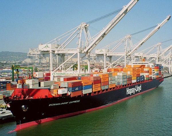 Hapag-Lloyd anuncia novo reajuste em rotas para a América Latina